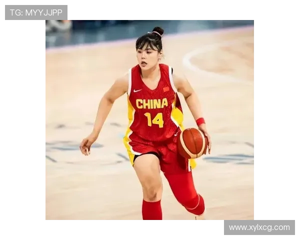 李月汝居然能一边打球一边养娃？这生活谁顶得住啊！